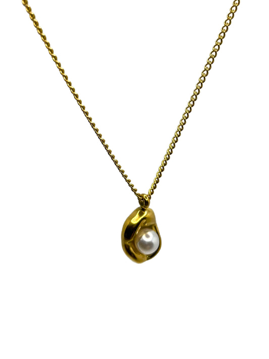 Celeste Pearl Necklace